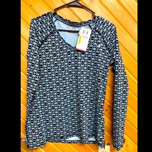 Under Armour Womens Medium Long Sleeve NWT